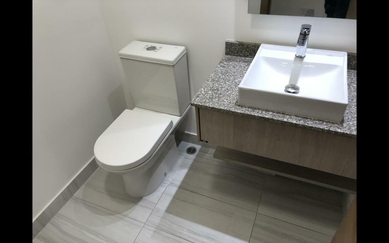 1410 Habitacion En Lujoso Departamento - Atelier Кито Экстерьер фото