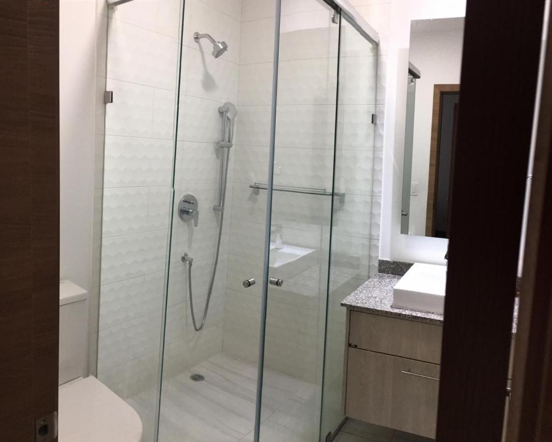 1410 Habitacion En Lujoso Departamento - Atelier Кито Экстерьер фото