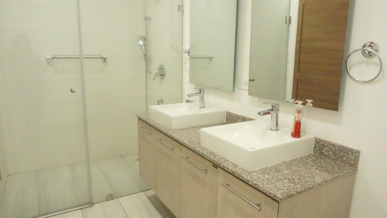 1410 Habitacion En Lujoso Departamento - Atelier Кито Экстерьер фото