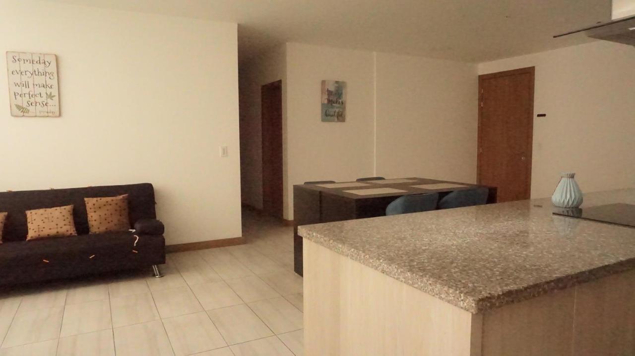 1410 Habitacion En Lujoso Departamento - Atelier Кито Экстерьер фото